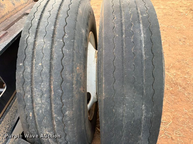 image for item EE1418 1983 Siebert 30T8WDDJ jeep axle