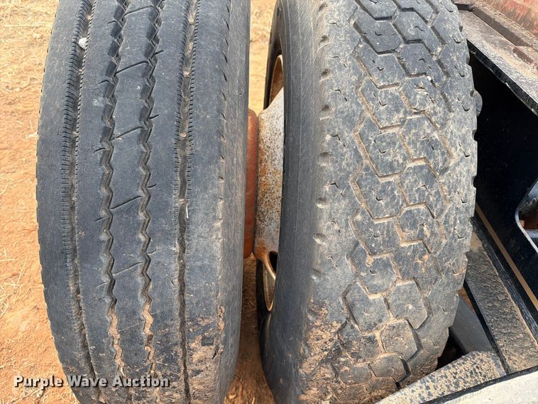 image for item EE1418 1983 Siebert 30T8WDDJ jeep axle