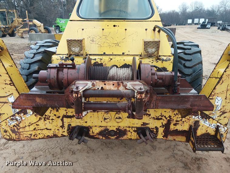 image for item EE1433 P&H crane truck