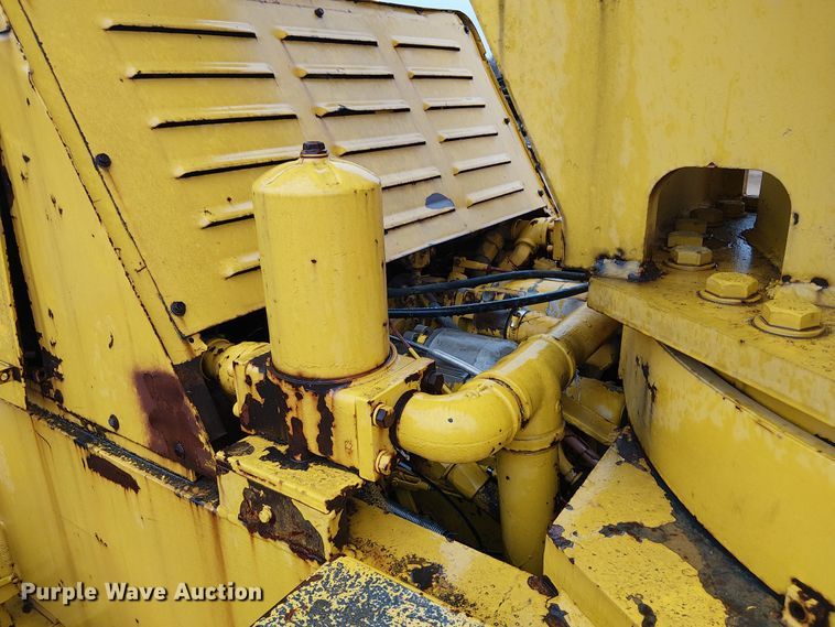 image for item EE1433 P&H crane truck