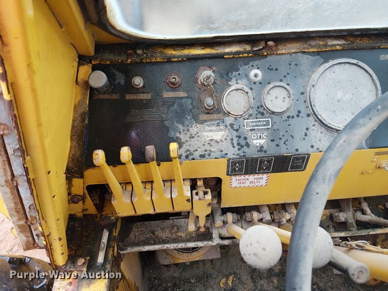 image for item EE1433 P&H crane truck