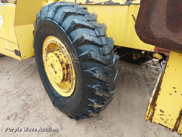 image for item EE1433 P&H crane truck