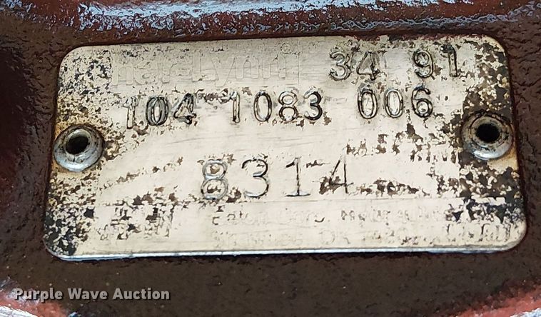 image for item EE1433 P&H crane truck