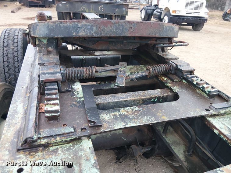 image for item EE1435 Loadcraft JT510JD jeep axle