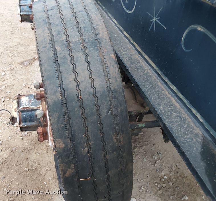 image for item EE1435 Loadcraft JT510JD jeep axle