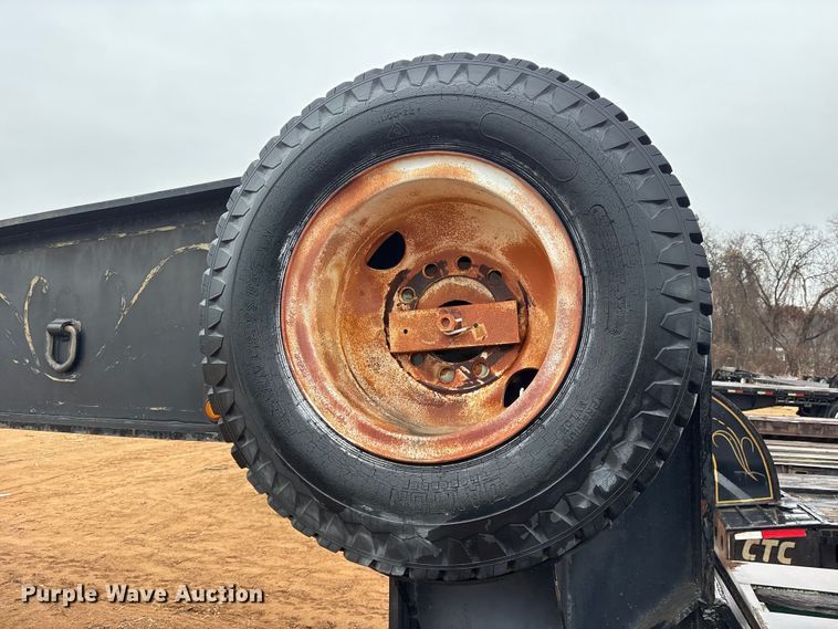 image for item EE1436 1964 Loadcraft M4-910-DDSLB lowboy equipment trailer