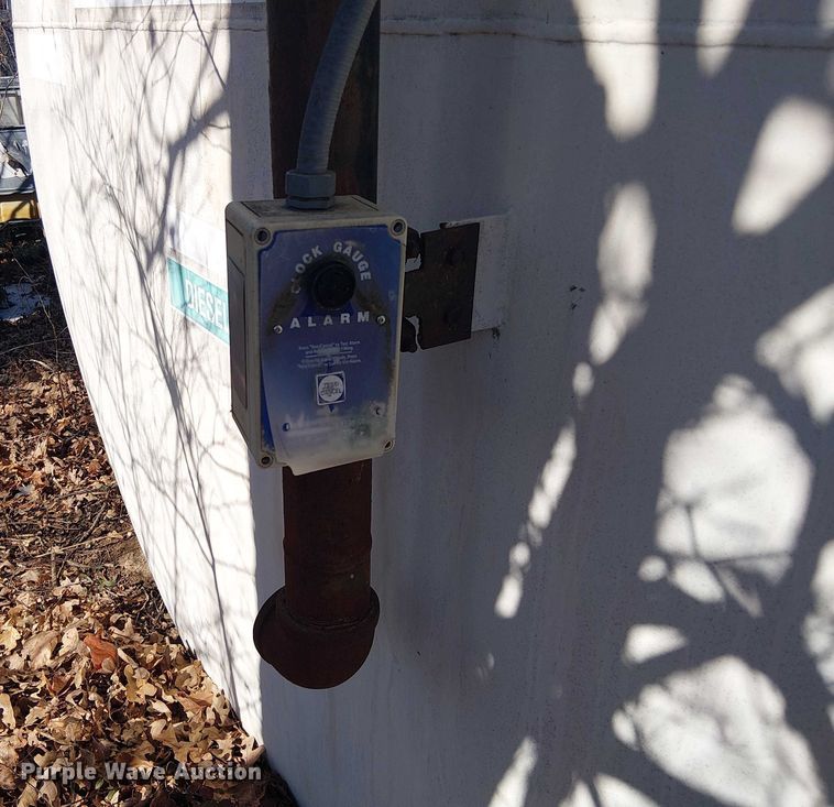 image for item EE1440 Hallmark fuel tank