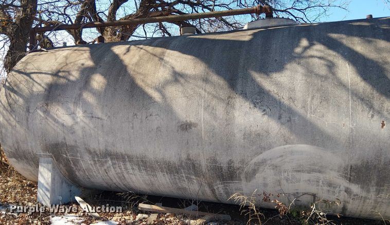 image for item EE1440 Hallmark fuel tank