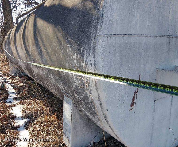 image for item EE1440 Hallmark fuel tank