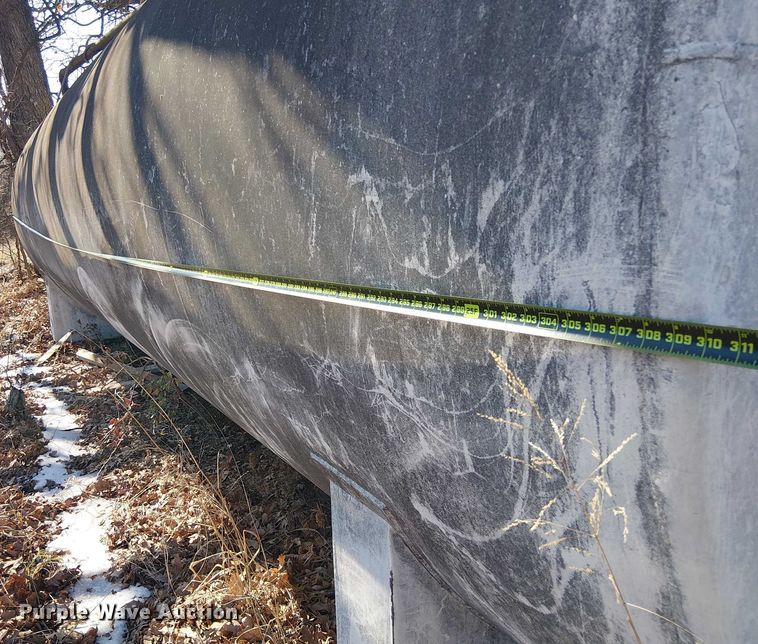 image for item EE1440 Hallmark fuel tank