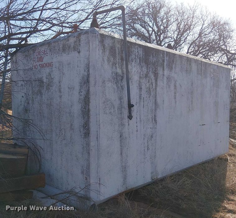 image for item EE1441 Concrete fuel tank