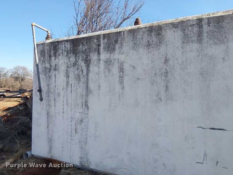 image for item EE1441 Concrete fuel tank