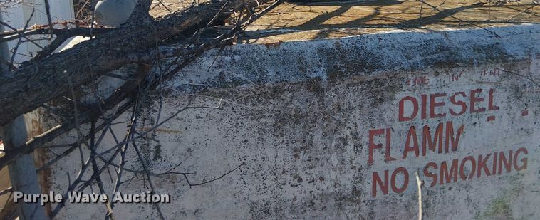 image for item EE1441 Concrete fuel tank