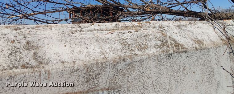 image for item EE1441 Concrete fuel tank