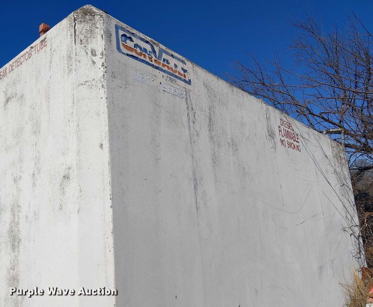 image for item EE1441 Concrete fuel tank