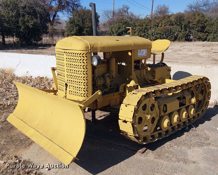 image for item EE1448 Cletrac Crawler dozer