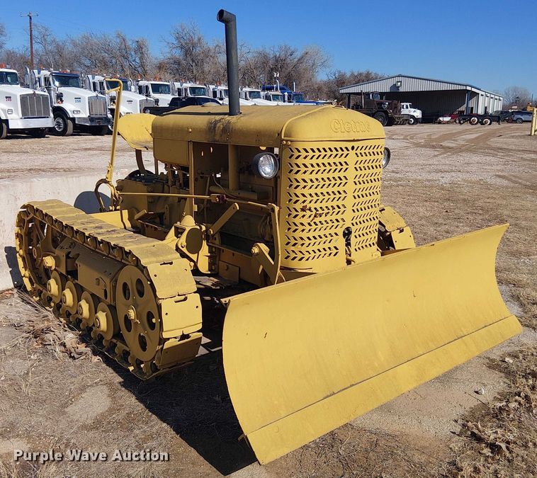 image for item EE1448 Cletrac Crawler dozer