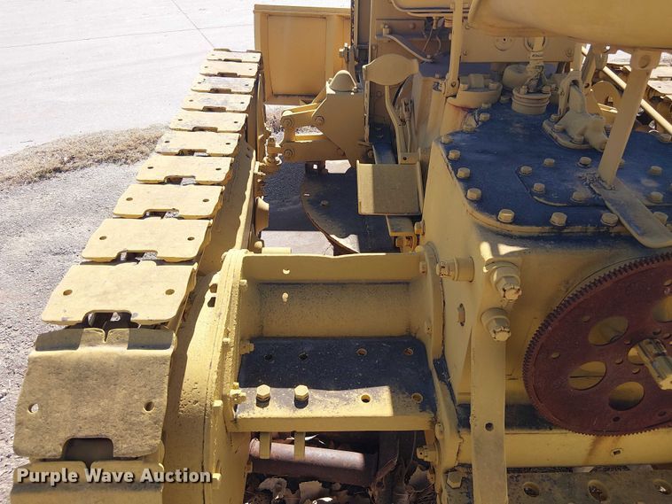 image for item EE1448 Cletrac Crawler dozer
