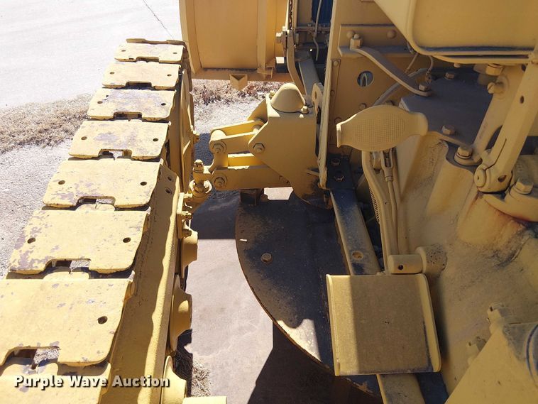 image for item EE1448 Cletrac Crawler dozer