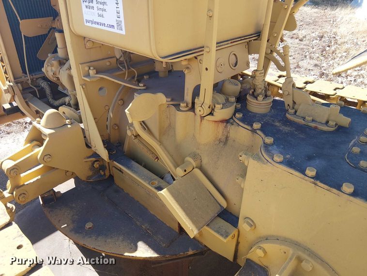 image for item EE1448 Cletrac Crawler dozer