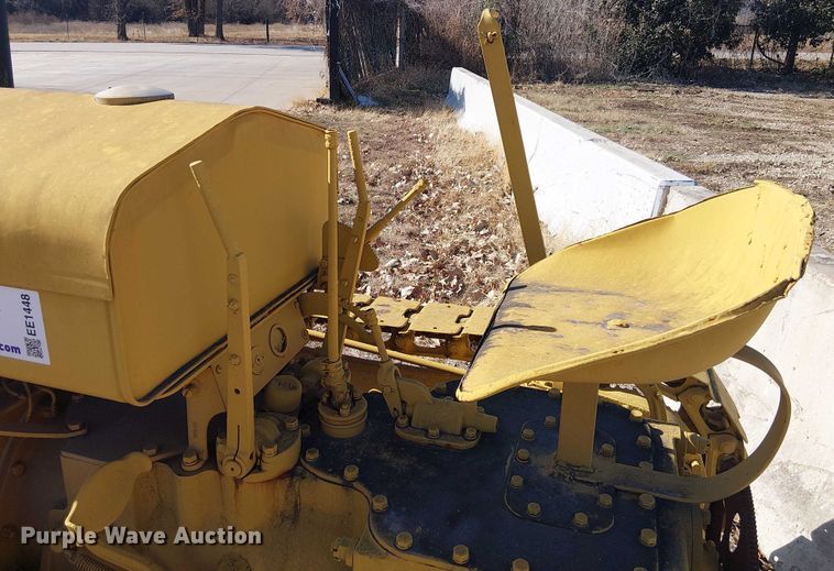 image for item EE1448 Cletrac Crawler dozer