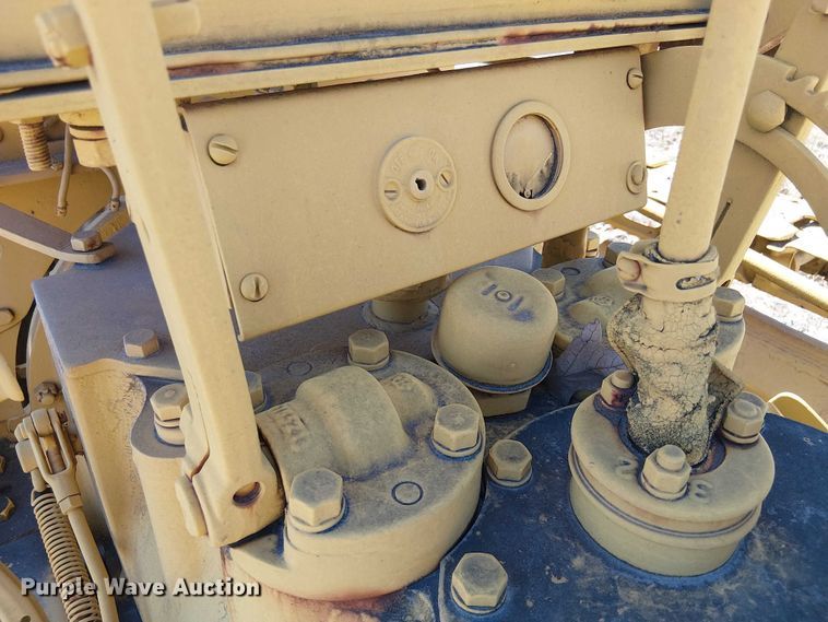 image for item EE1448 Cletrac Crawler dozer