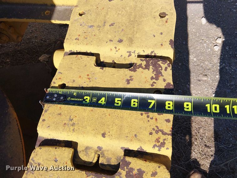 image for item EE1448 Cletrac Crawler dozer