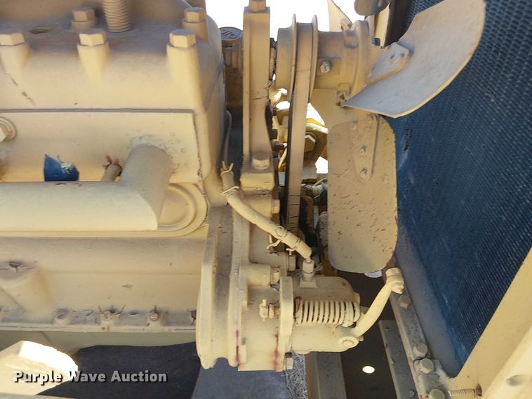 image for item EE1448 Cletrac Crawler dozer