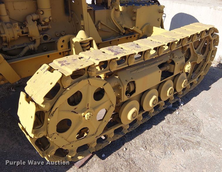 image for item EE1448 Cletrac Crawler dozer