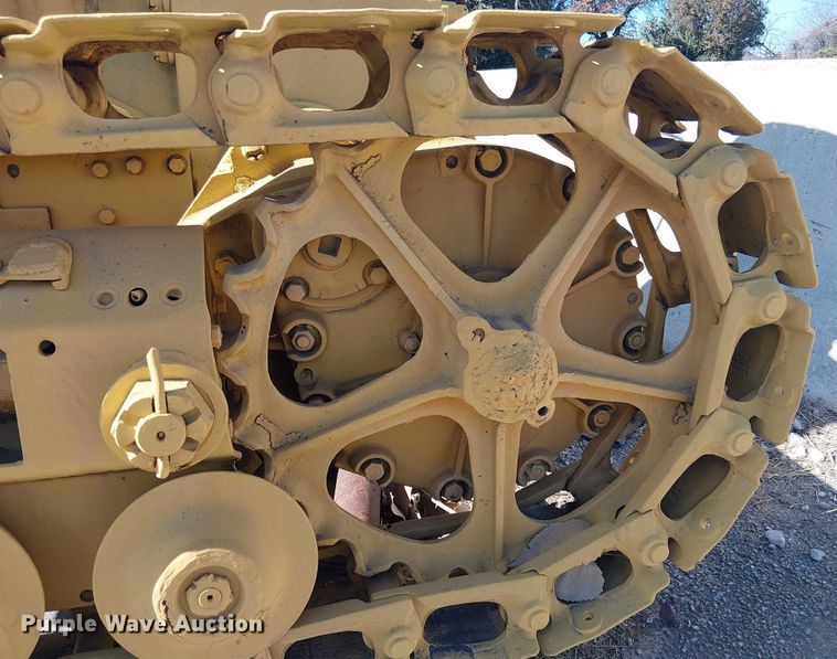 image for item EE1448 Cletrac Crawler dozer