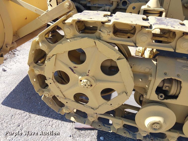 image for item EE1448 Cletrac Crawler dozer