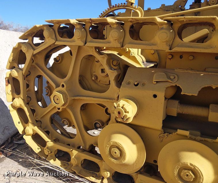 image for item EE1448 Cletrac Crawler dozer
