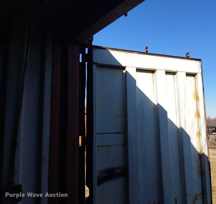 image for item EE1449 1978 Uni-Flex shipping container