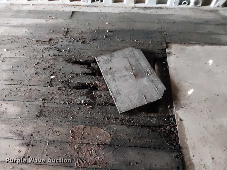 image for item EE1449 1978 Uni-Flex shipping container