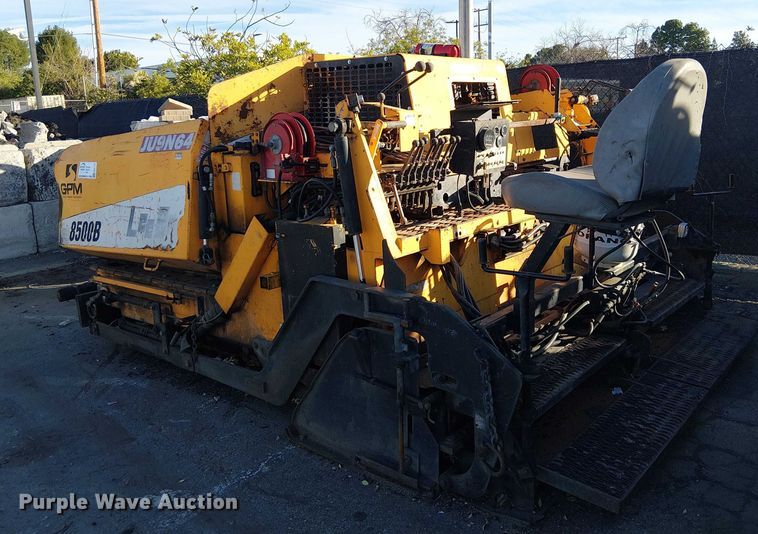 image for item EE5123 2011 LeeBoy 8500B paver