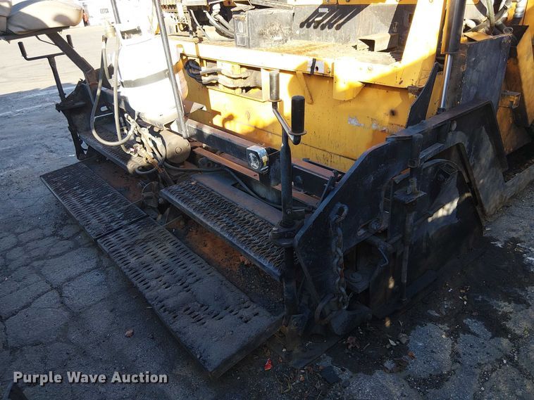 image for item EE5123 2011 LeeBoy 8500B paver