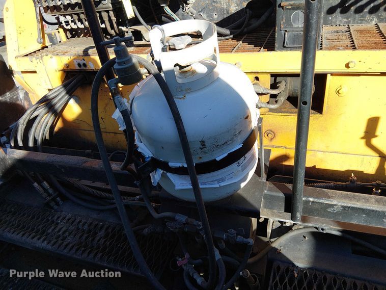 image for item EE5123 2011 LeeBoy 8500B paver