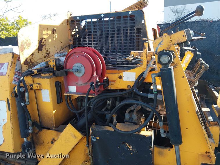 image for item EE5123 2011 LeeBoy 8500B paver