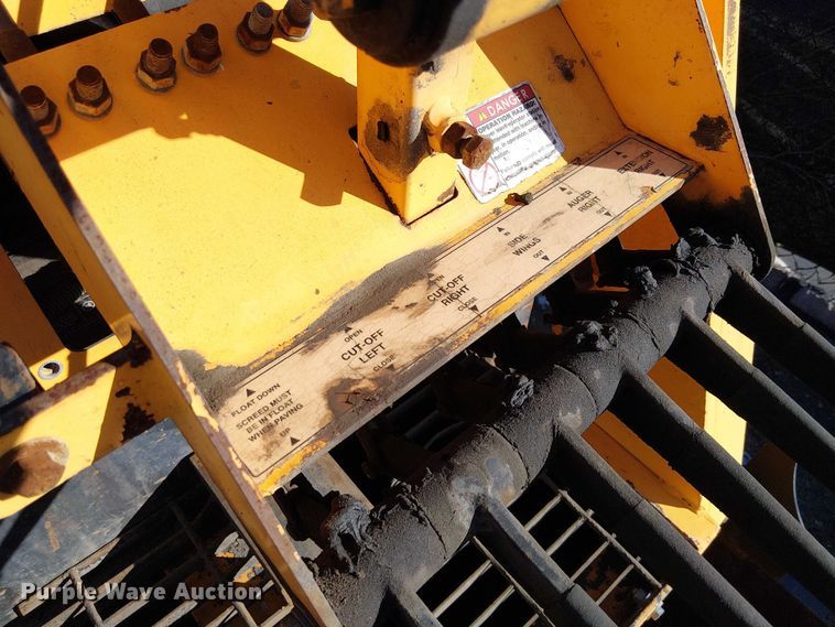 image for item EE5123 2011 LeeBoy 8500B paver