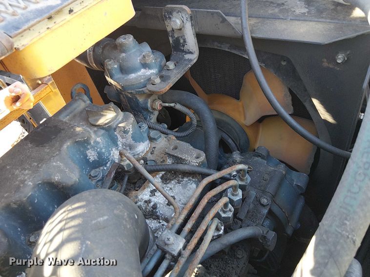 image for item EE5123 2011 LeeBoy 8500B paver