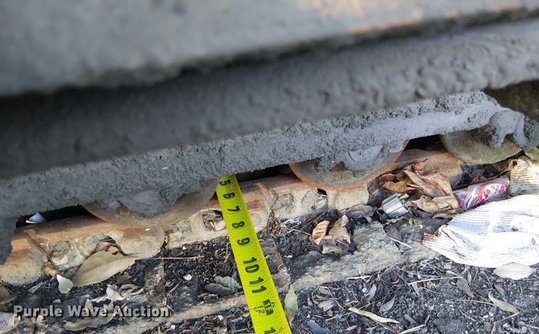 image for item EE5123 2011 LeeBoy 8500B paver