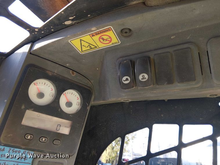 image for item EE5125 2012 Caterpillar 262C skid steer loader