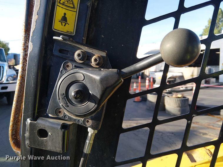 image for item EE5125 2012 Caterpillar 262C skid steer loader