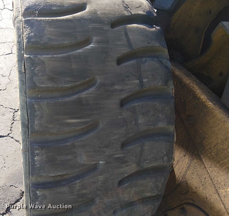 image for item EE5125 2012 Caterpillar 262C skid steer loader