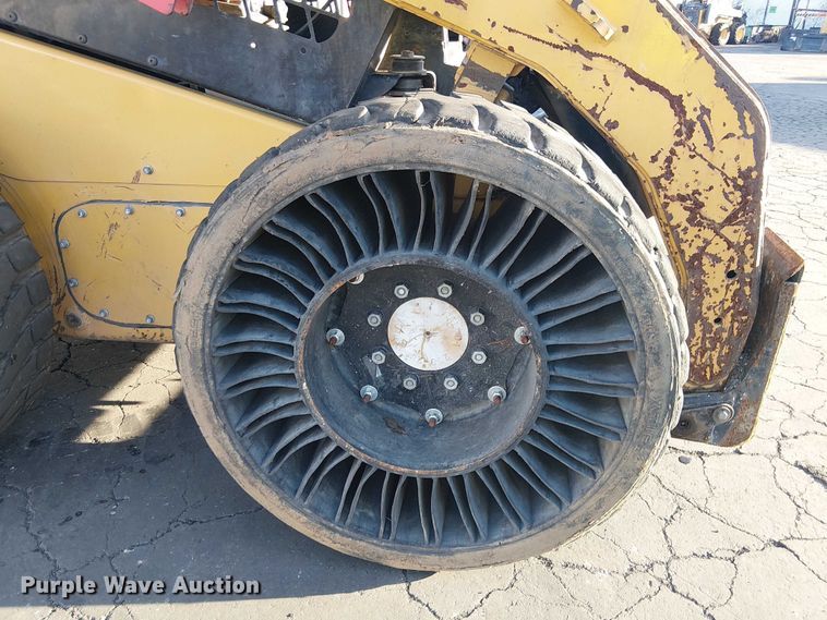 image for item EE5125 2012 Caterpillar 262C skid steer loader