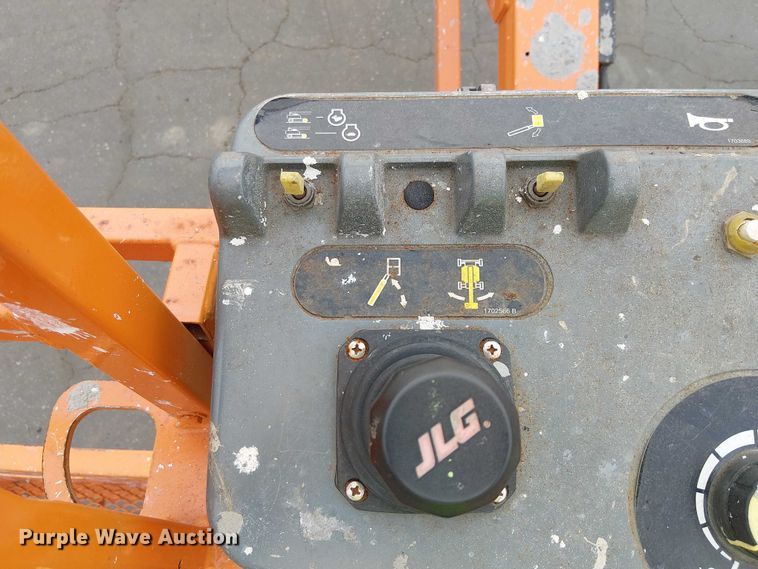 image for item EE5136 2012 JLG 600AJ boom lift