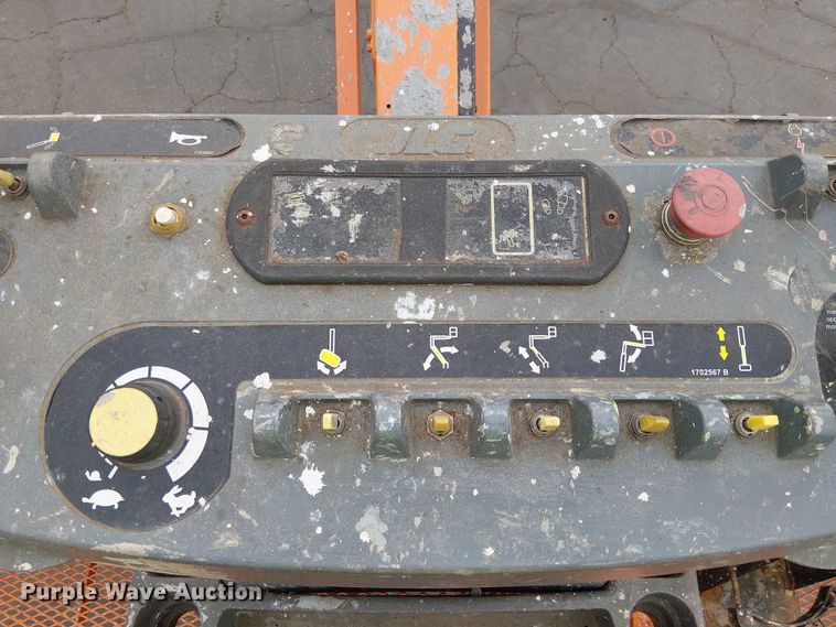 image for item EE5136 2012 JLG 600AJ boom lift