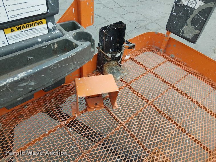 image for item EE5136 2012 JLG 600AJ boom lift