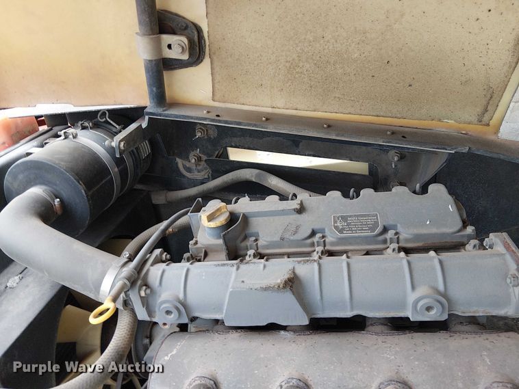 image for item EE5136 2012 JLG 600AJ boom lift