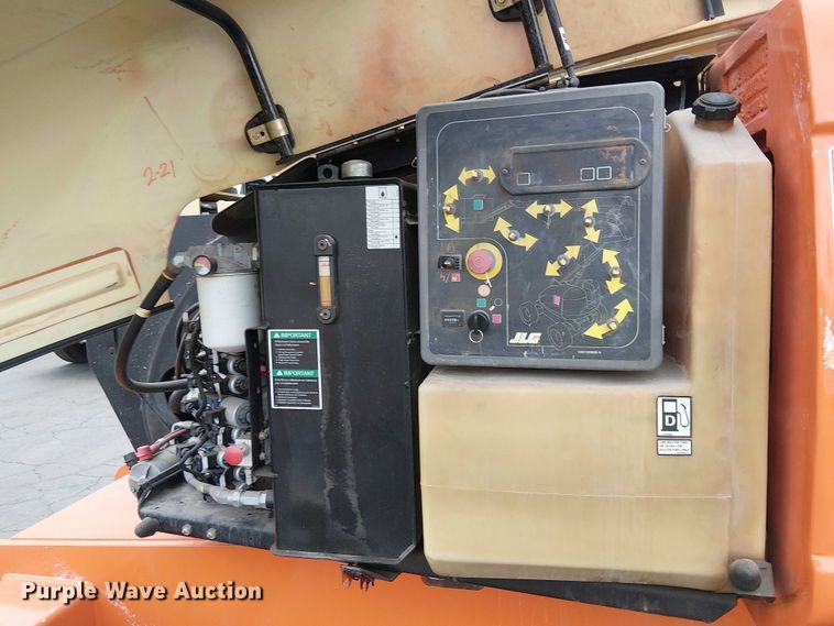 image for item EE5136 2012 JLG 600AJ boom lift